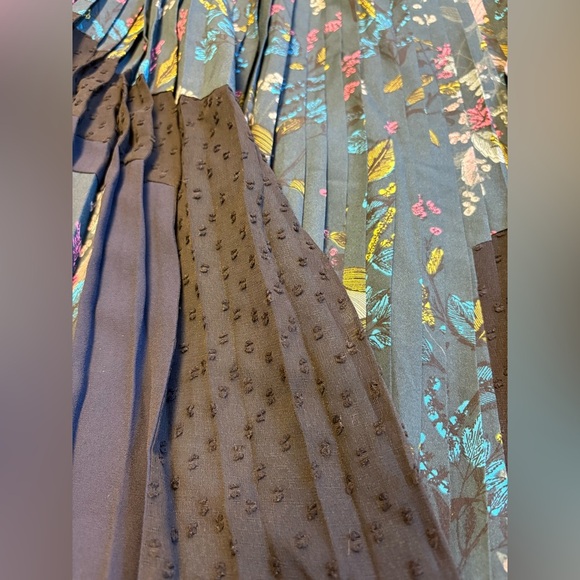 Banana Republic Blue Black knee length A-Line Pleated floral lace Skirt size XS - Picture 4 of 9